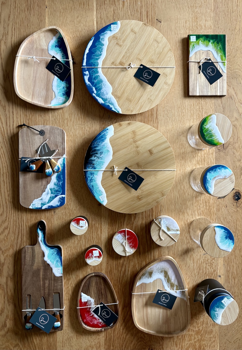 Individuelle Geschenkideen mit grünen Wellen aus Epoxidharz